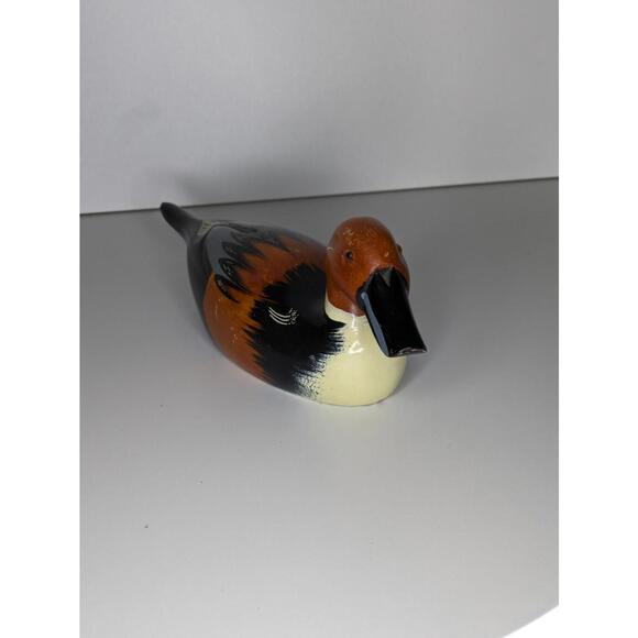 Vintage Wooden Hand Carved Duck  Made in Taiwan-Glass Eye - Picture 2 of 5